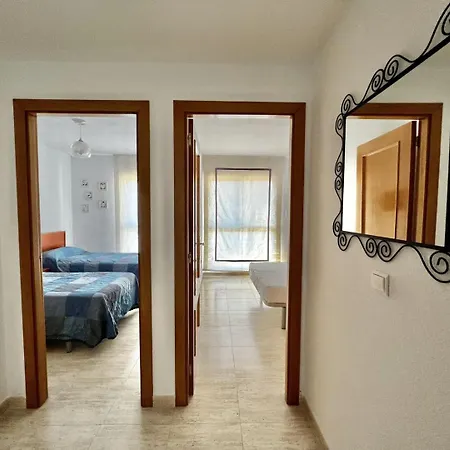 Spacious Near Plaza America 아파트