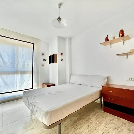 아파트 Spacious Near Plaza America *